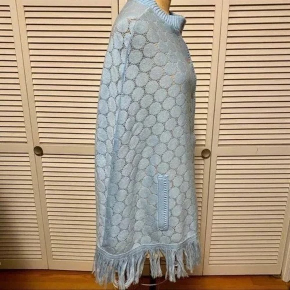 Pretty vintage 60's shawl/poncho in baby blue